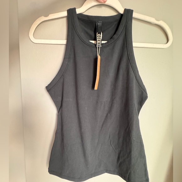 NWT Skims (M) High Neck Cotton Jersey Tank Soot Black
*SOLD OUT - Picture 4 of 6
